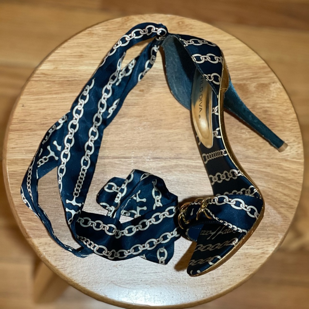 WILD DIVA HEELS